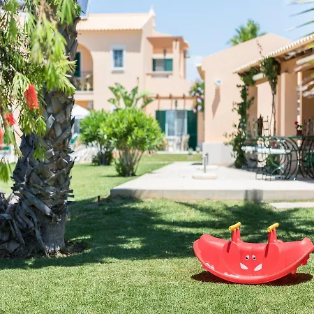 Monte Dos Avos, By Algarveblossom 阿尔布费拉